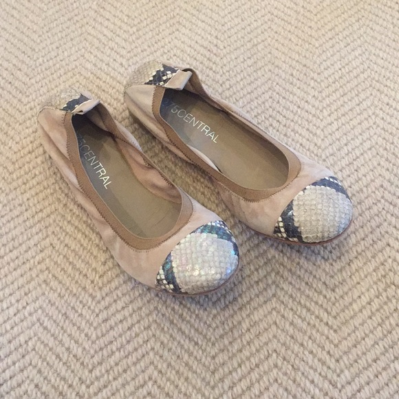 275 Central Shoes - 275 Central Made in Italy Nude Ballet flat sz 38